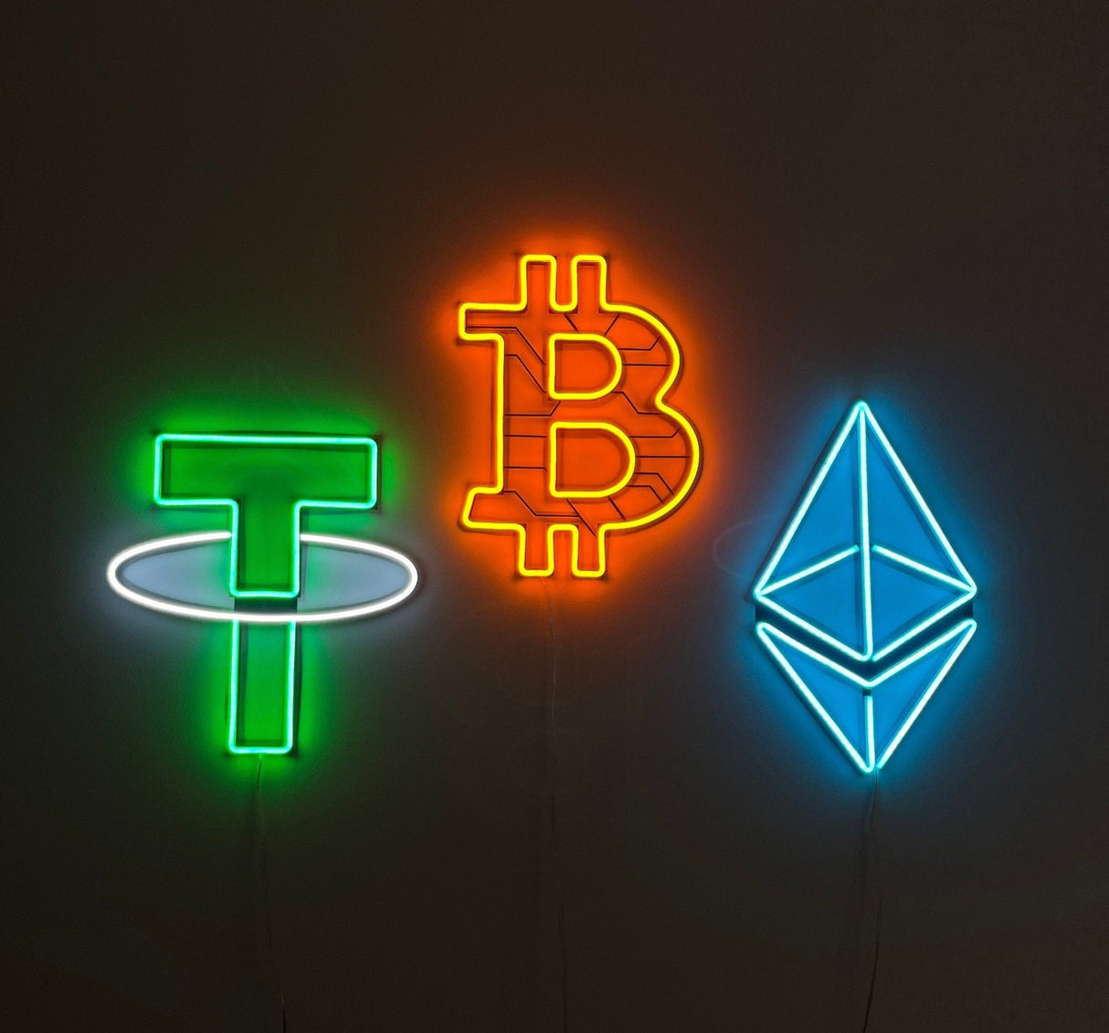 Crypto Coin Neon Art: Bitcoin LED Signs, Ethereum Neon Lamps | Trader Gift Decor & Unique Neon Sign Enthusiasts – Bedroom LED Neon Lamp - CityNeon