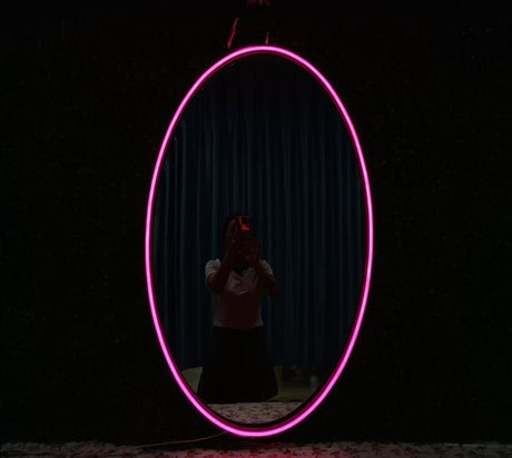 Selfie neon mirror - CityNeon