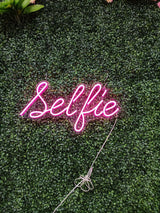 Selfie neon mirror - CityNeon