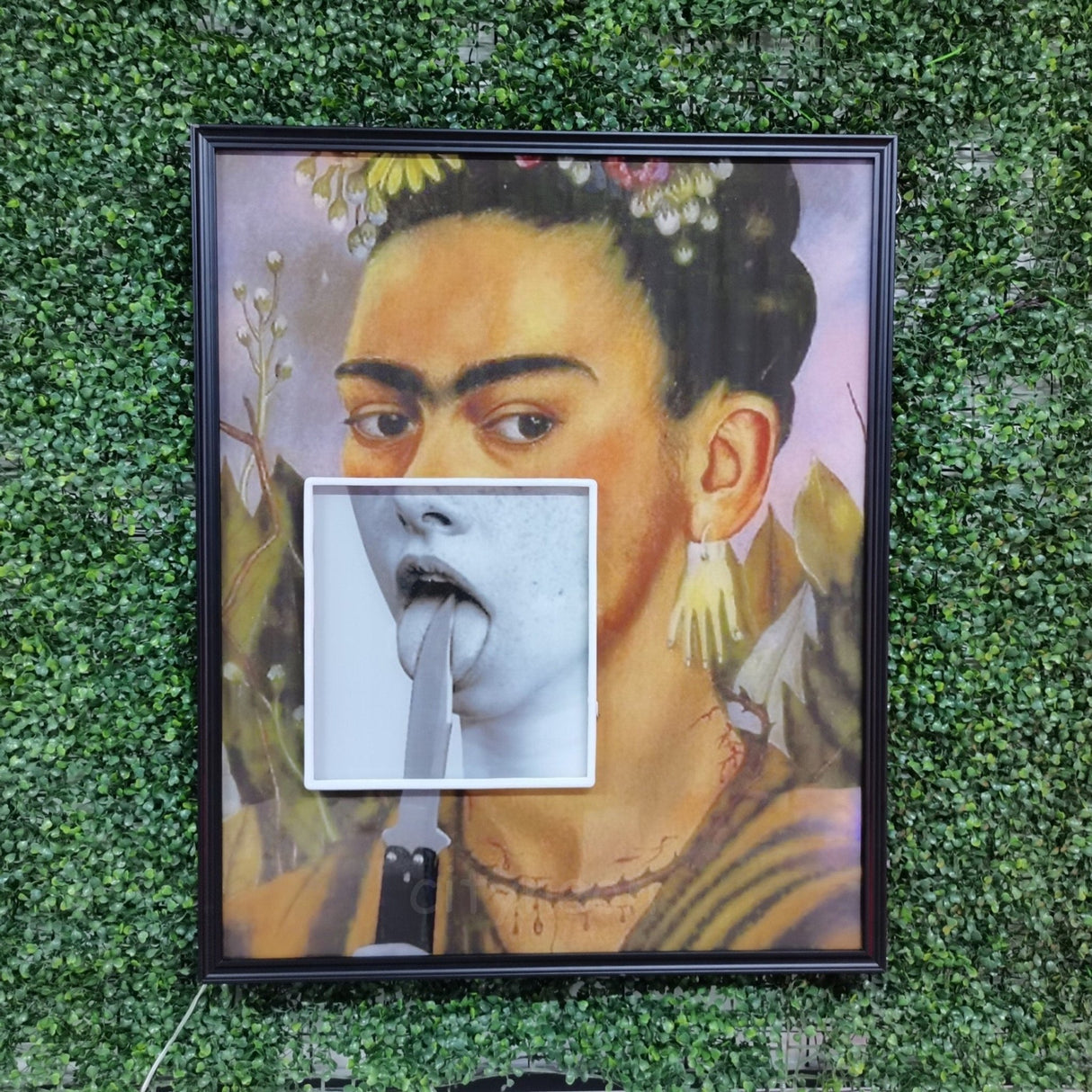 Vintage Framed Neon Sign - Frida Kahlo Art, Mexican Painting - CityNeon